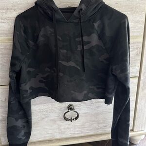 Black Camouflage Cropped Hoodie